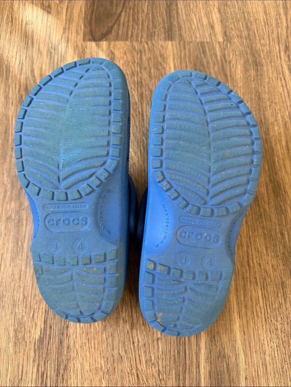 CROCS Kids Classic Clogs in Royal Blue